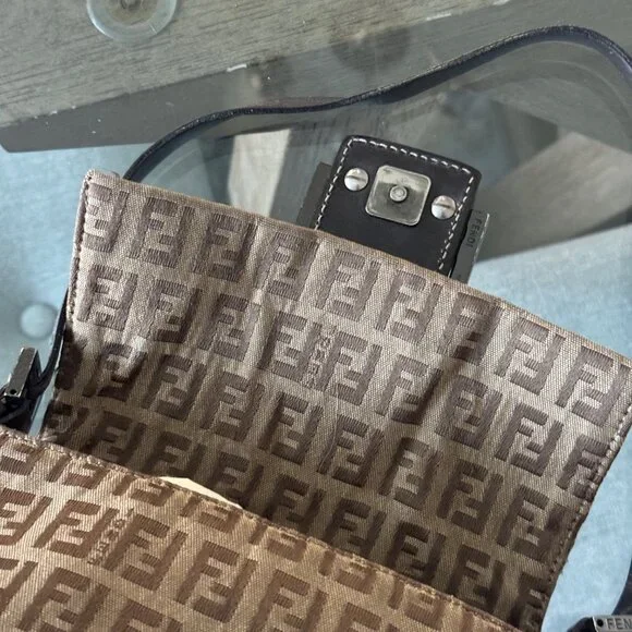 FENDI ZUCCHINO CANVAS Mama Forever Baguette Brown Mini - Picture 6 of 13